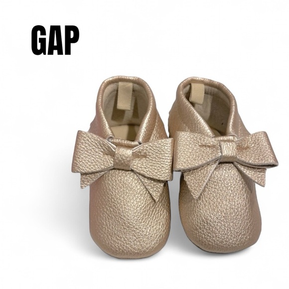 095 Baby Gap Gold Moccasin's NWOT - Picture 1 of 4